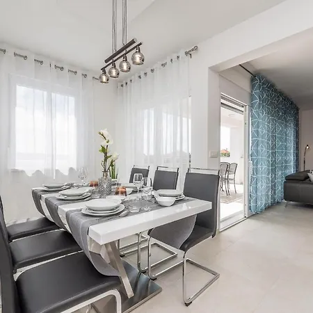 Palmarosa Дом отдыха